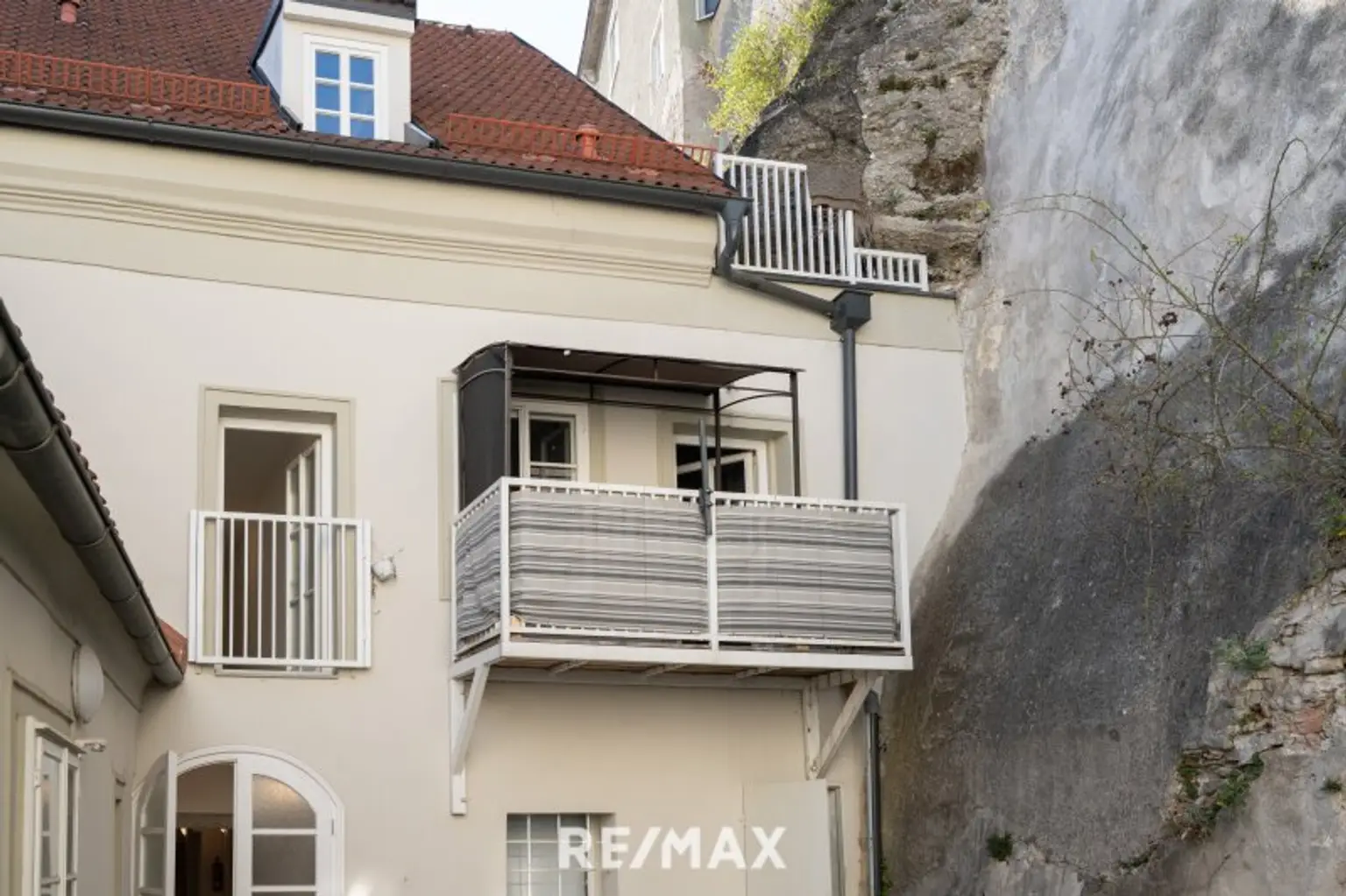 Außenansicht zum Balkon