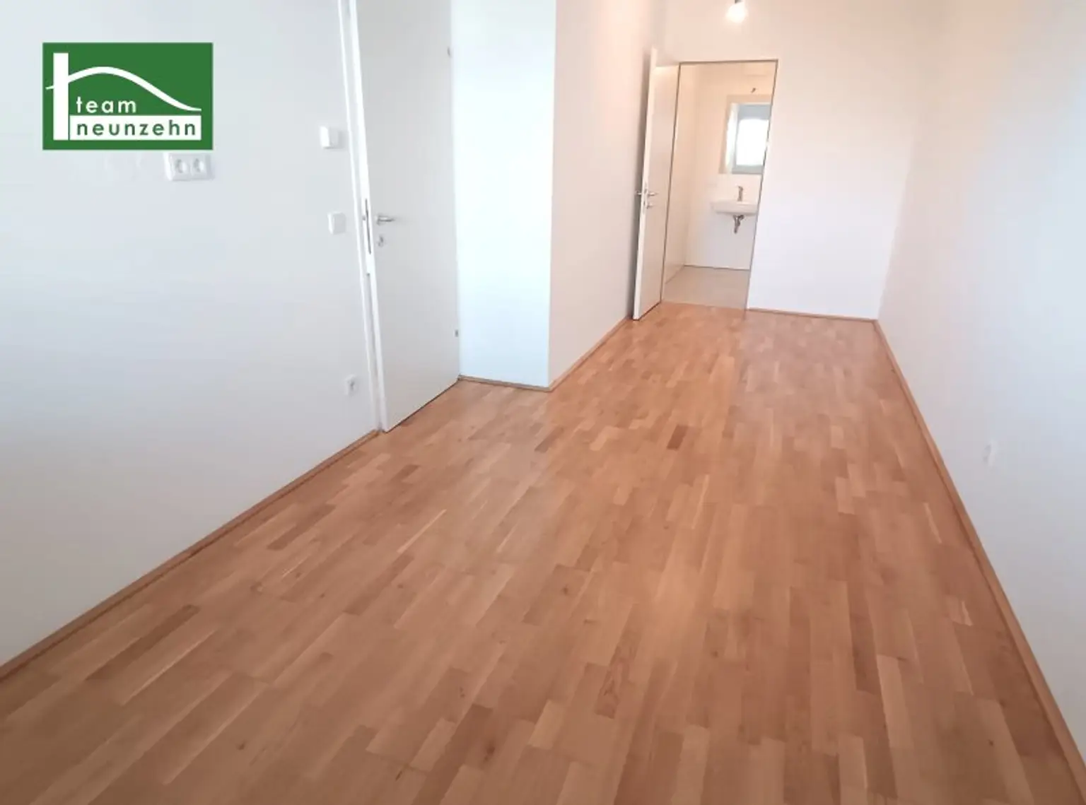 MITTEN IN DER STADT Ruhe auf der begrünten Terrasse genießen - 2 Zimmer Neubauwohnung. - WOHNTRAUM