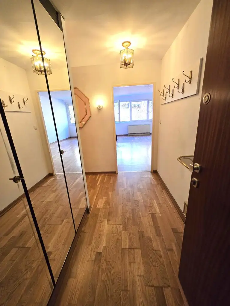 LAGE, LAGE, LAGE... 51 m² Wohnung in NEUWALDEGG - sanierungsbedürftig