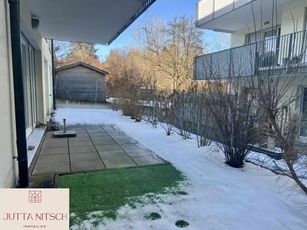 Barrierefreie Gartenwohnung mit zwei Terrassen und zwei Garagenplätzen - Gießhübl Zentrum