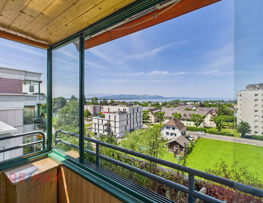 Investoren aufgepasst: 2-Zimmer Dachgeschosswohnung mit Seeblick in Lochau!