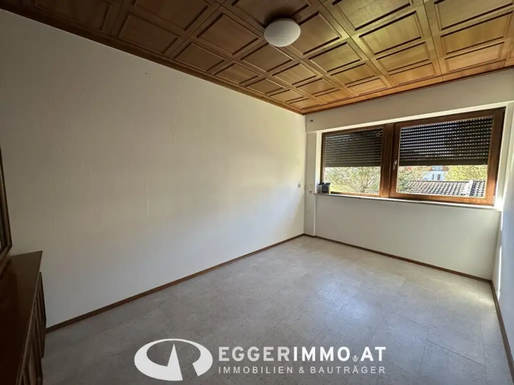 Spacious Detached House with Garconniere in Country House Style with Large Garden for Rent