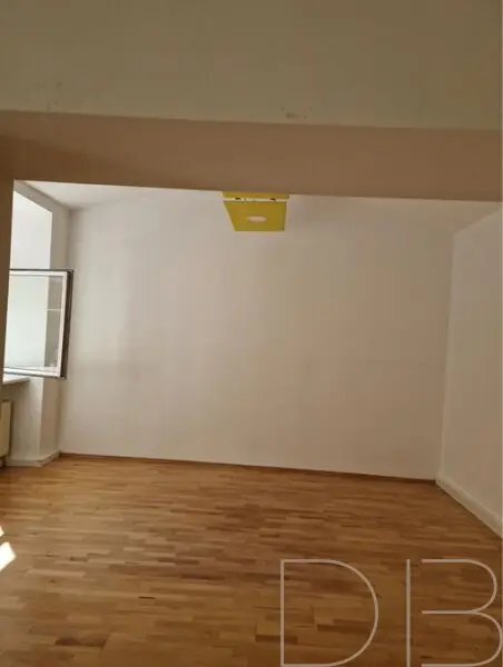 DB IMMOBILIEN | Top saniertes, vermietetes Geschäftslokal mit großem (Gewölbe) Keller zu kaufen!