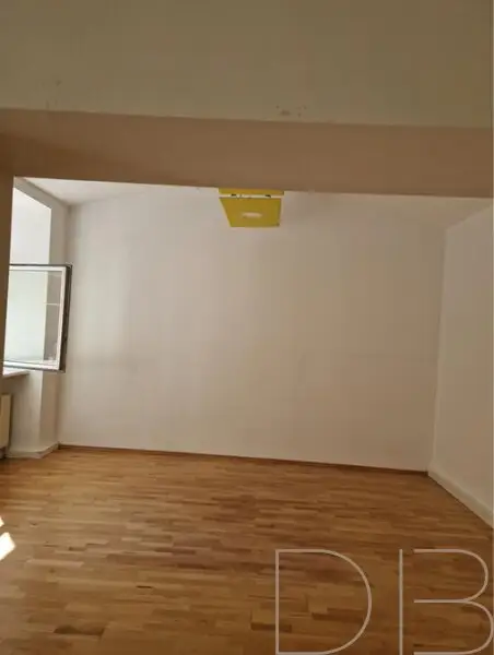 DB IMMOBILIEN | Top saniertes, vermietetes Geschäftslokal mit großem (Gewölbe) Keller zu kaufen!
