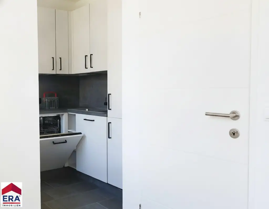 Zentrale 2-Zi-Wohnung mit Loggia & Garage in Linz-Biesenfeld, vollrenoviert, UNI Nähe!