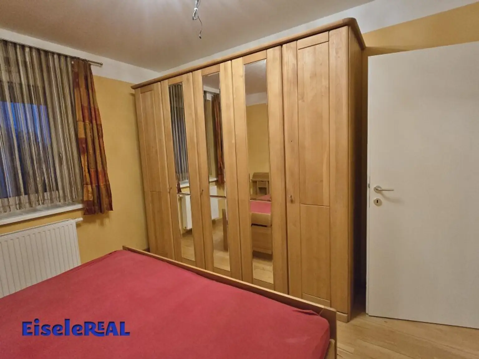 Tolle 3 Zimmer Wohnung – Balkon - Tiefgaragenplatz