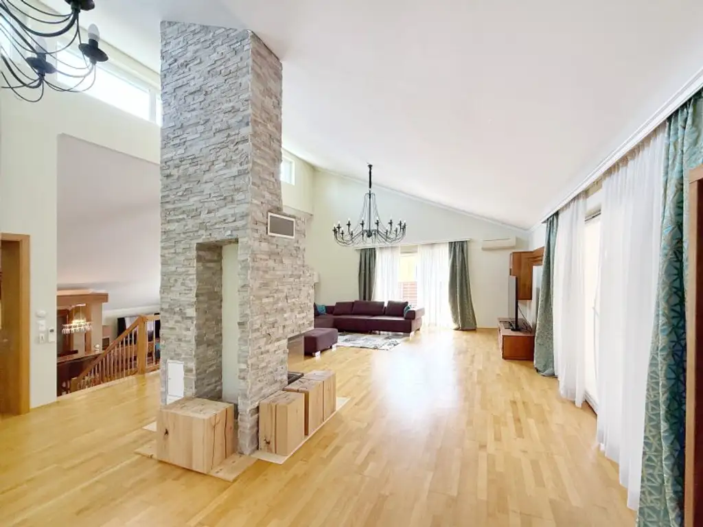 Move Right In: Fully Furnished Family Home in Weidling – 360 m²