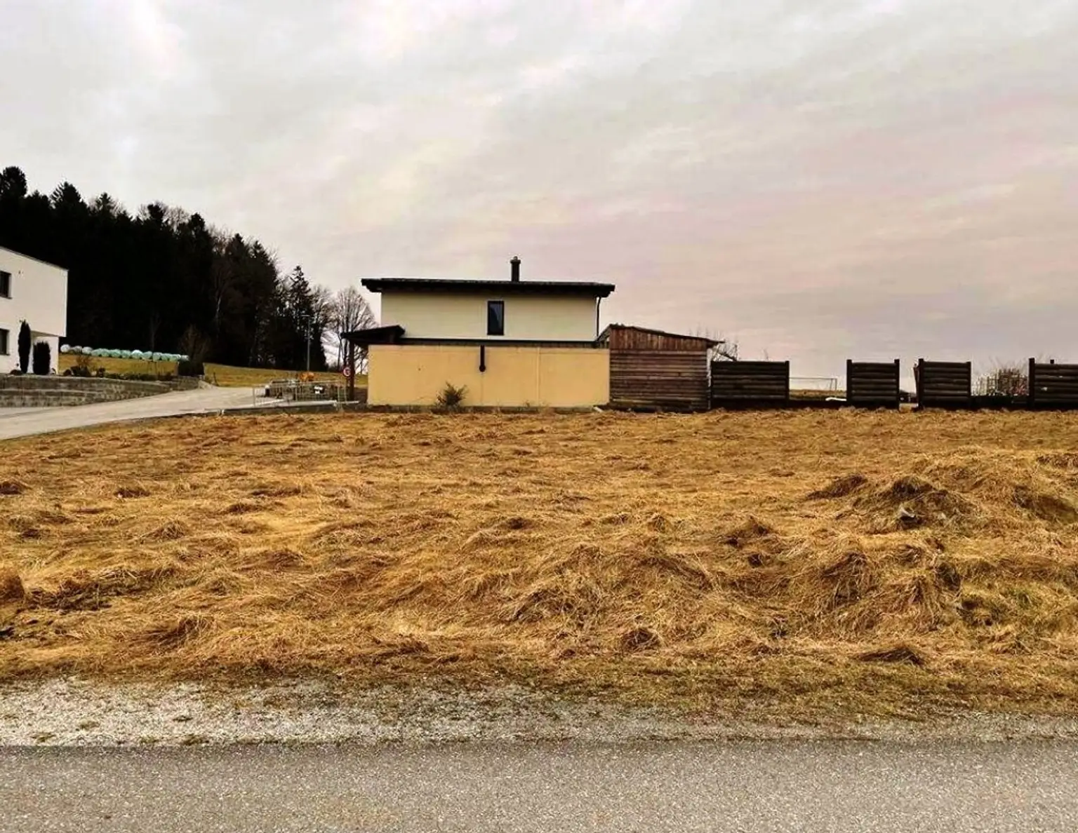 Schönes Grundstück in ruhiger Siedlungslage !! kein Bauzwang !