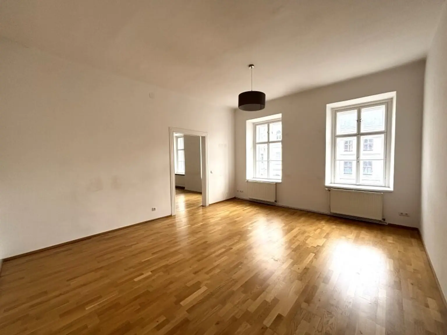 Im Herzen vom ALSERGRUND + GERÄUMIGE 4 Zimmer-Wohnung + nahe ARNE-KARLSSON-PARK!