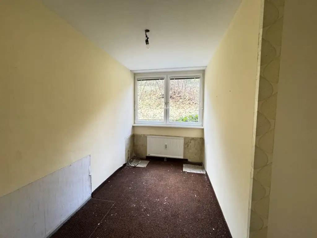 Charmanter Familienhit mit Loggia & viel Potenzial in absoluter Ruhelage von Klosterneuburg