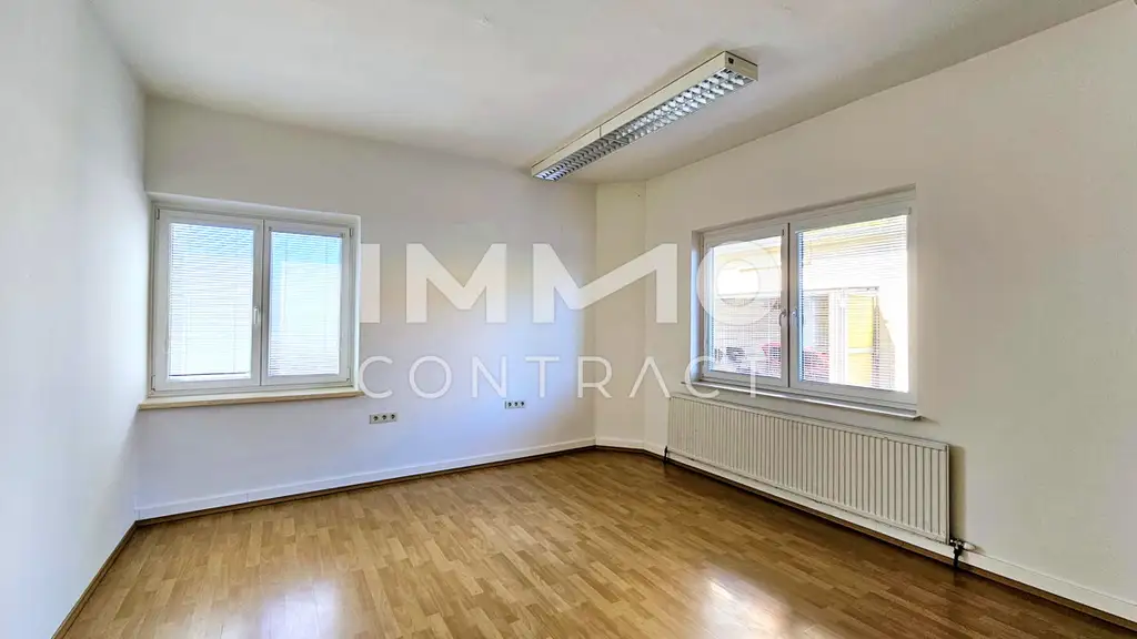 Großzügige Büroräume in attraktiver Lage in kleinem Mehrparteienhaus