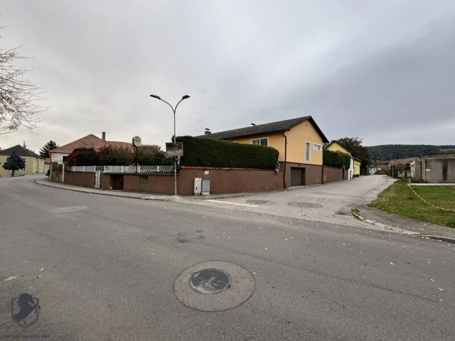 Einfamilienhaus mit Garten, Garage zu vermieten