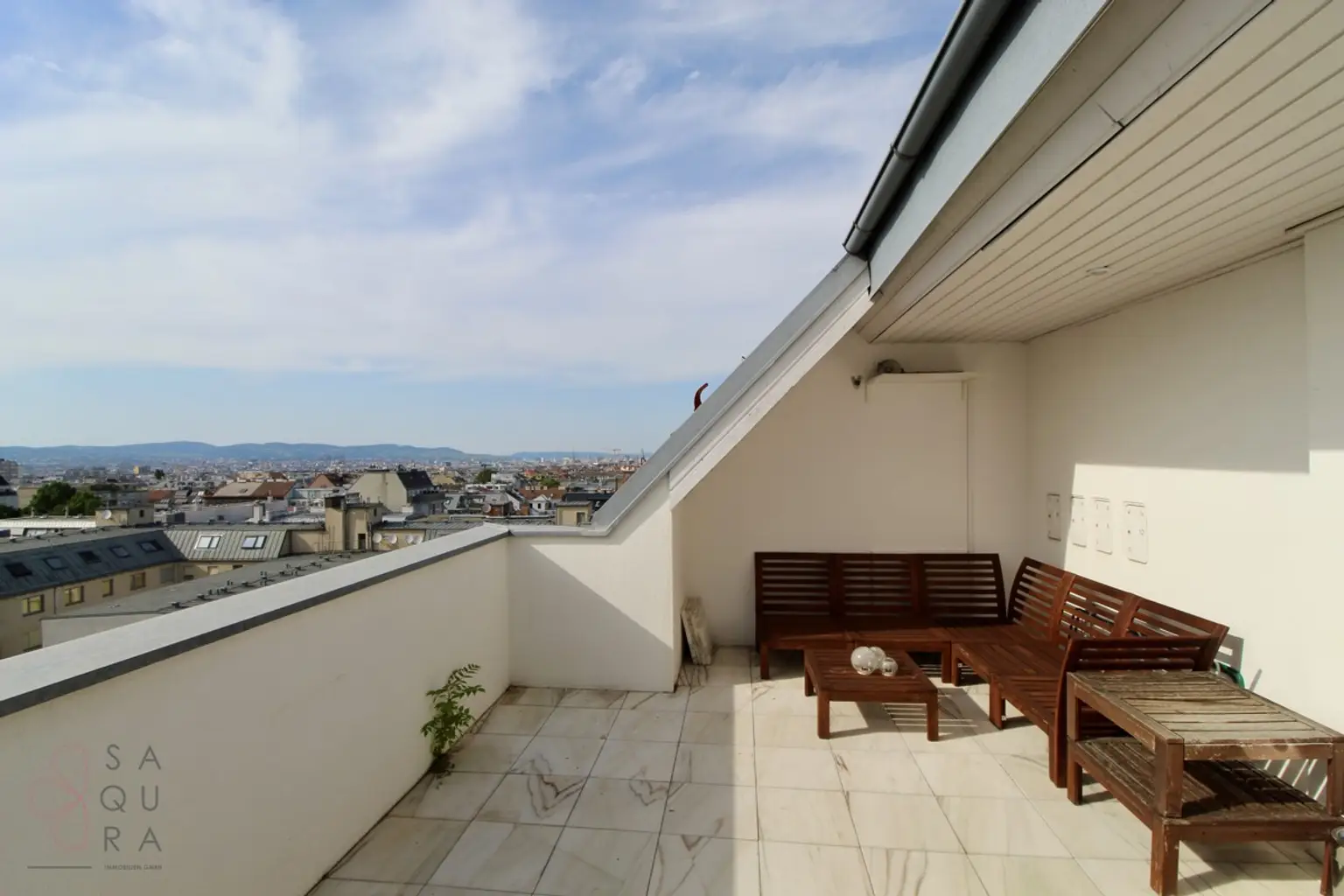 97F80E42-BF8C-4039-9B8D-BA51E01C97CF_1_201_a