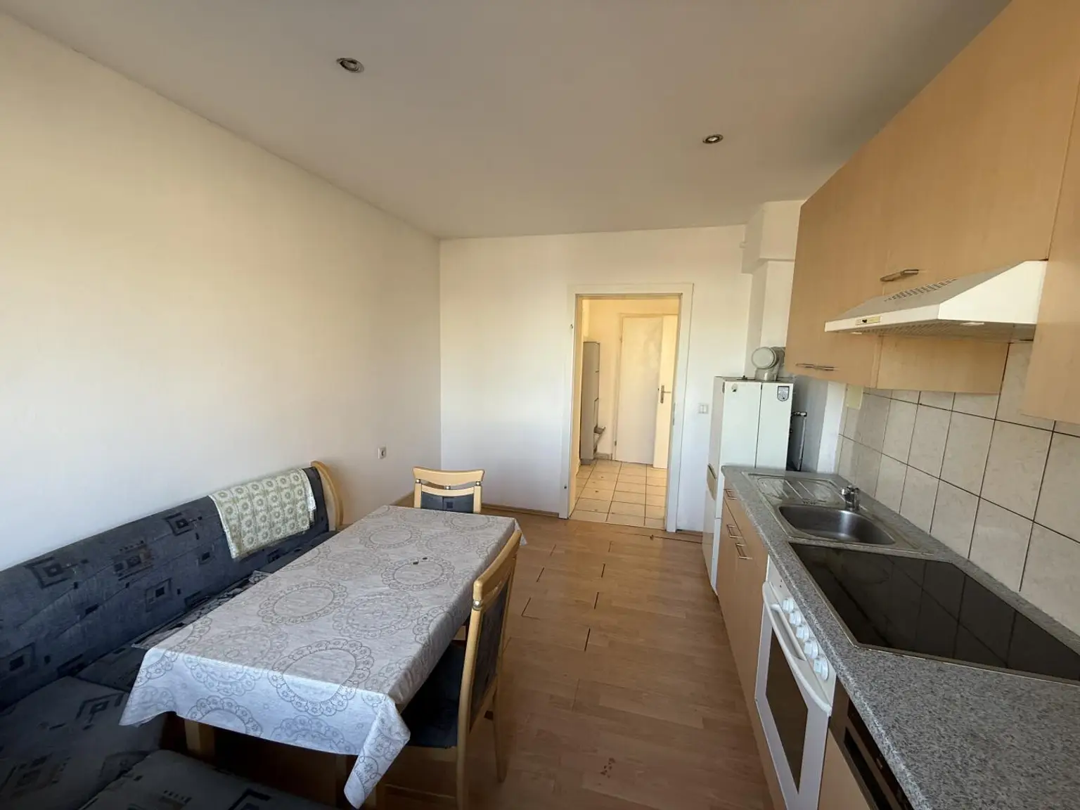 Charmante 2-Zimmer-Wohnung mit Gartenanteil und Garage in Graz-Straßgang