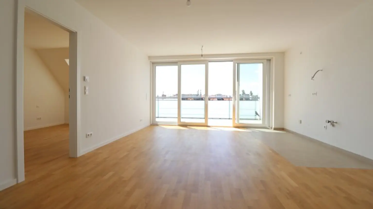 Familienfreundlicher Erstbezug, 2 großartige Terrassen, Hausgarten, nahe Elterleinplatz