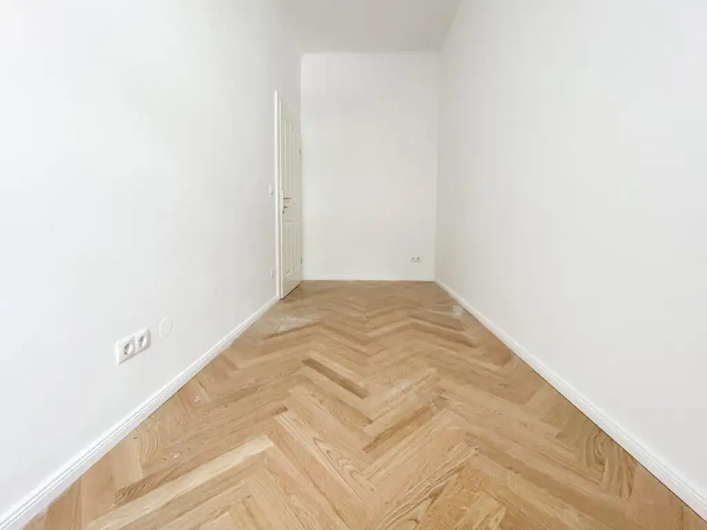 U3 "Hütteldorfer Straße": schön sanierte 2-Zimmerwohnung inkl. neuer Küche