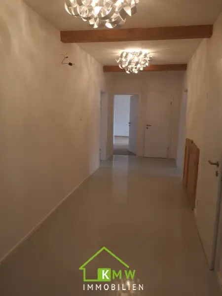 TOP-5-Zimmer-Wohnung in zentraler Ruhelage