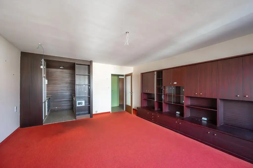 Helle 2-Zimmer-Wohnung mit Innenhofblick und eigenem Parkplatz