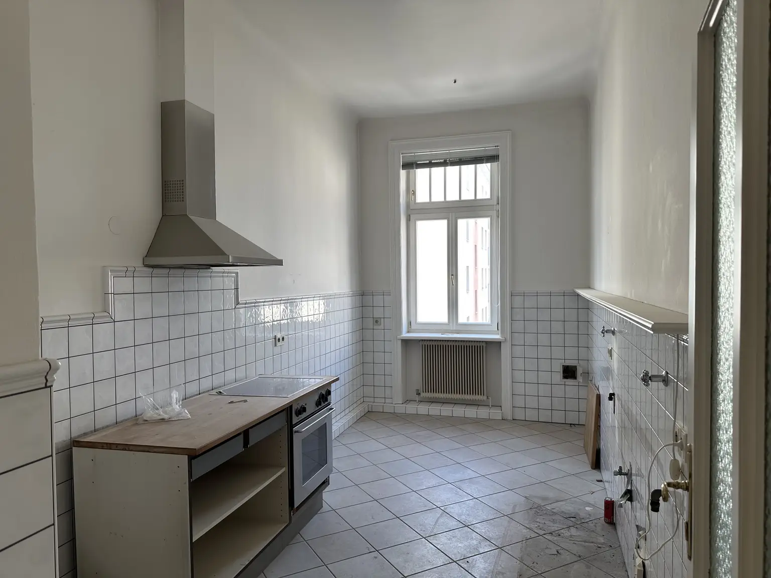 Wiener Klassik: Sanierungsbedürftige Wohnung mit Balkon