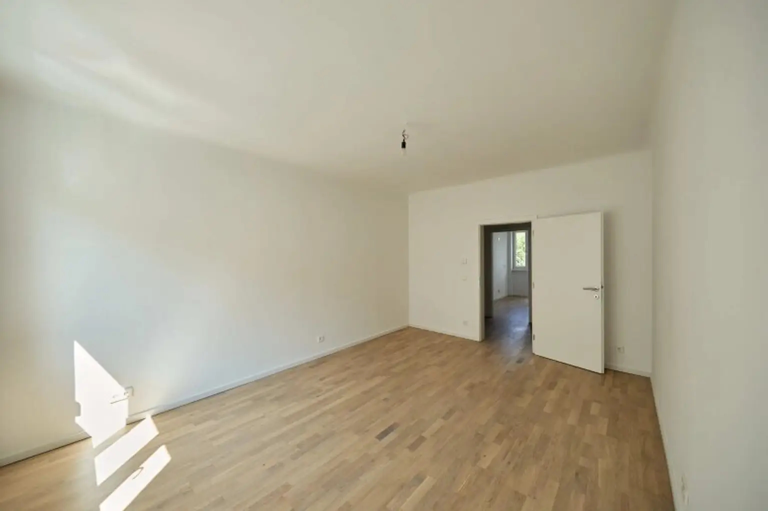 ERSTBEZUG in Währing: 3-Zimmer-Gartenwohnung mit 103 m² Eigengarten & Balkon