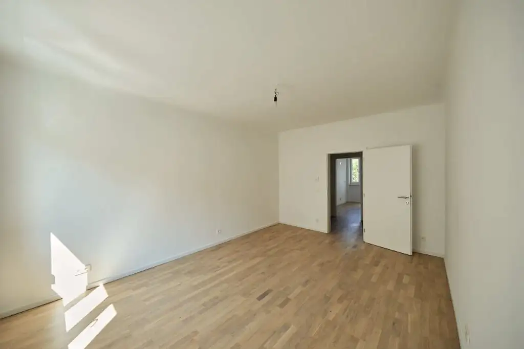 ERSTBEZUG in Währing: 3-Zimmer-Gartenwohnung mit 103 m² Eigengarten & Balkon