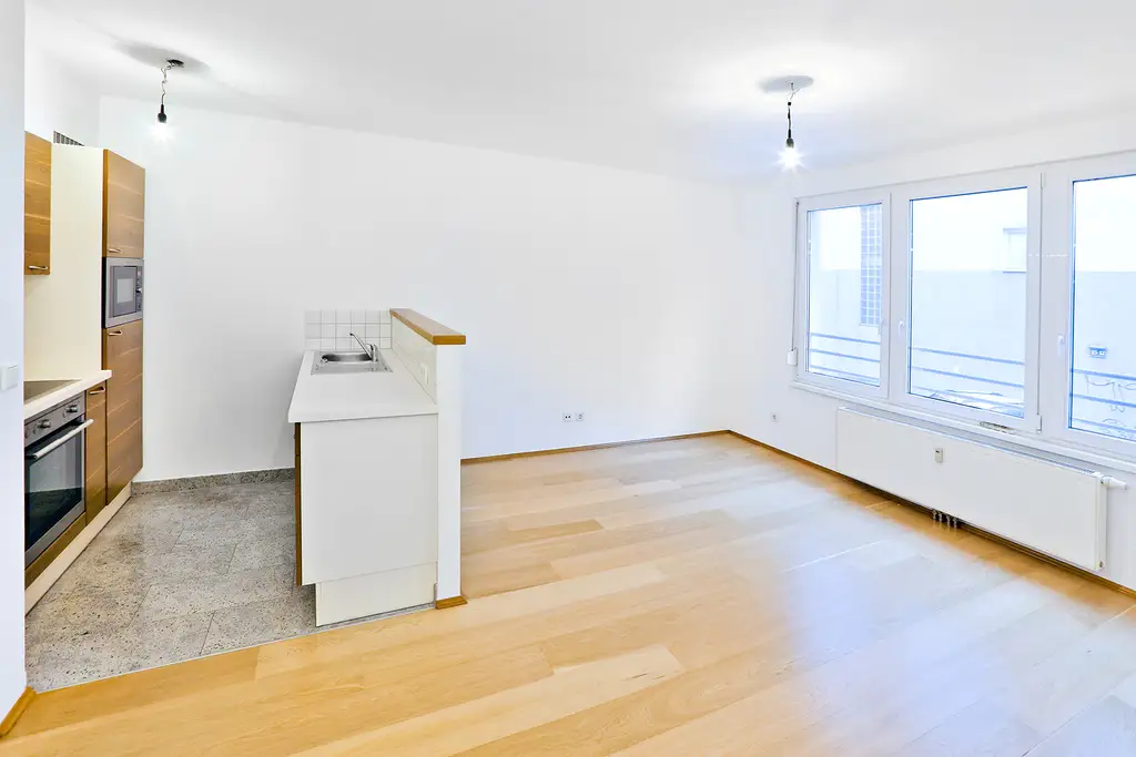 RENOVIERTER CITYTRAUM| perfekter Schnitt| SZ in den Innenhof in absoluter Ruhelage| mit Kellerabteil