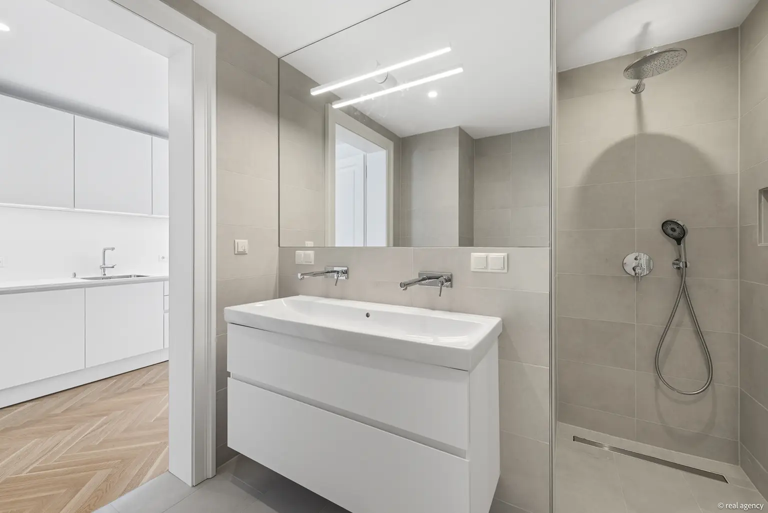 Helle 3-Zimmer-Wohnung mit Balkon im obersten Regelgeschoss