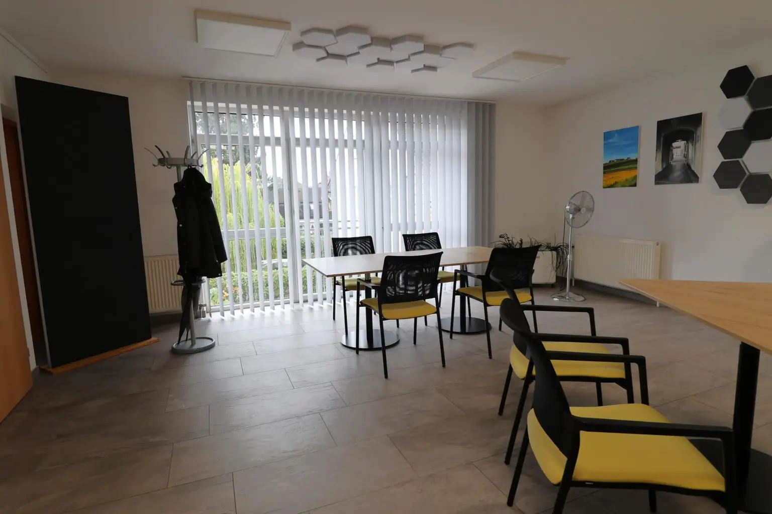 Sehr gepflegtes Büro (mit Option auf Erweiterung)