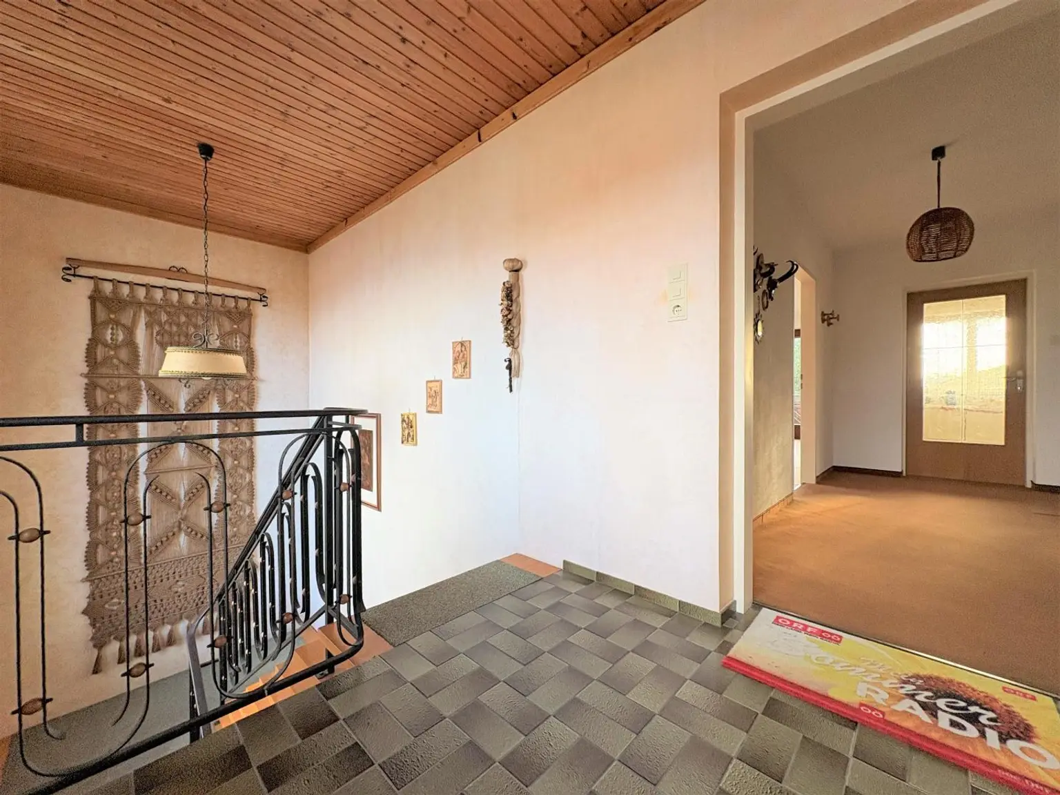 Wohnhaus in ruhiger Siedlungslage