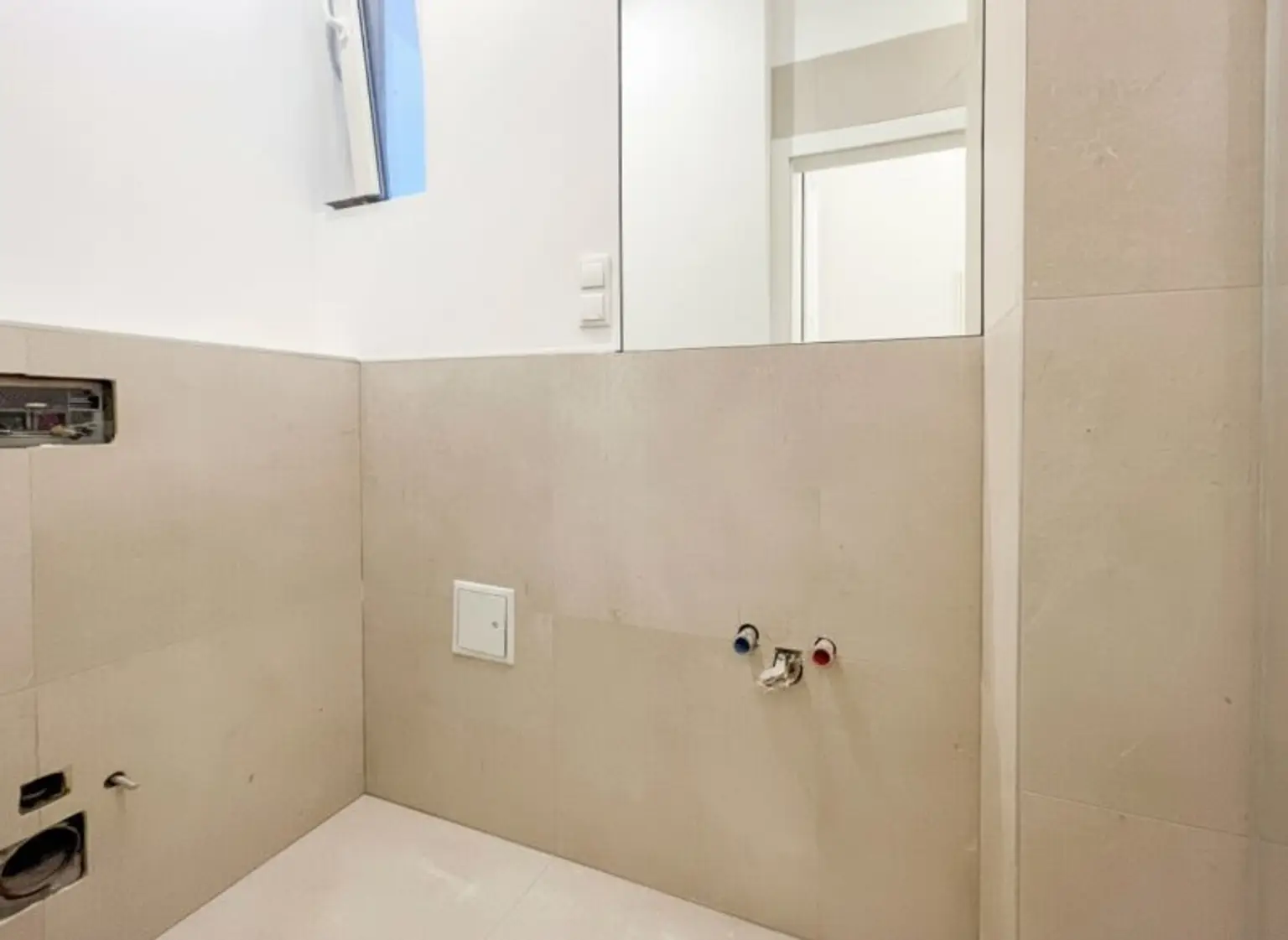 Hofseitige wunderschön sanierte 2-Zimmer-Altbauwohnung – Ruhe & perfekte Aufteilung