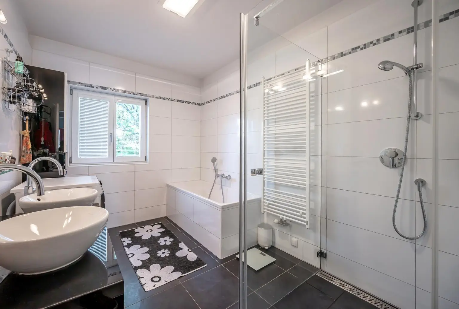 Seltene Gelegenheit in Döbling! Zentrales Luxus-Penthouse mit vier Dachterrassen und Pool