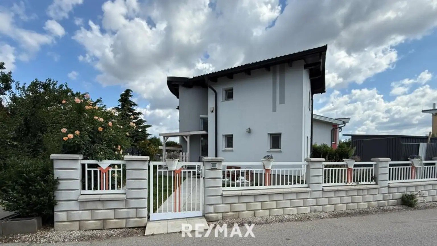 Absolute Ruhelage/Haus mit wunderschönem Garten!