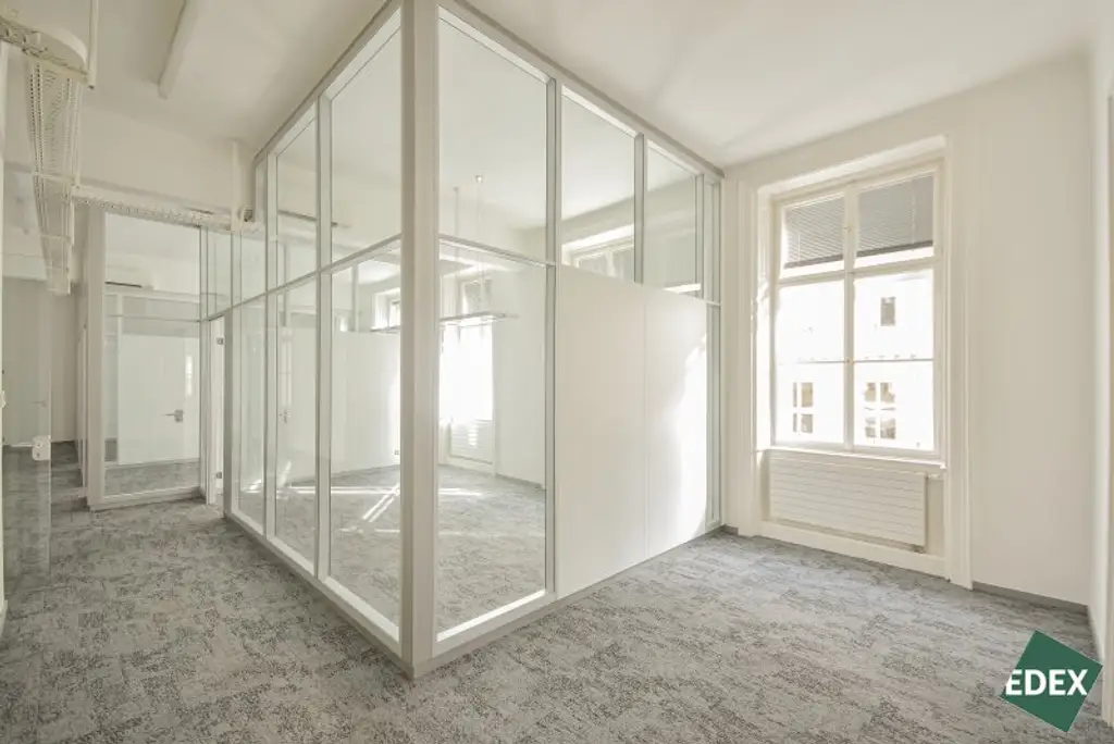 Schönes Büro im Gustav-Mahlerhof