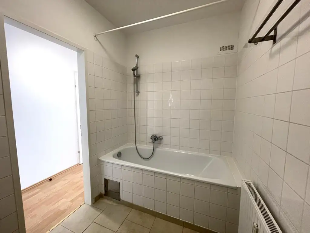 Lichtdurchflutete 3-Zimmer-Wohnung mit Balkon in zentraler Lage