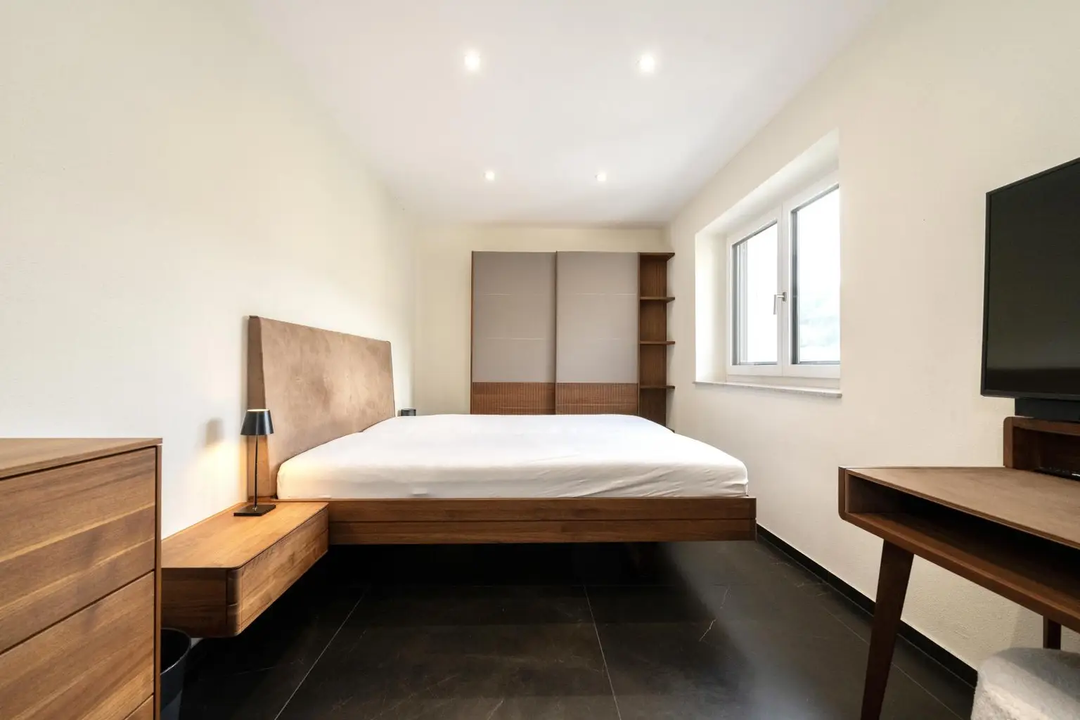 Schlafzimmer 2