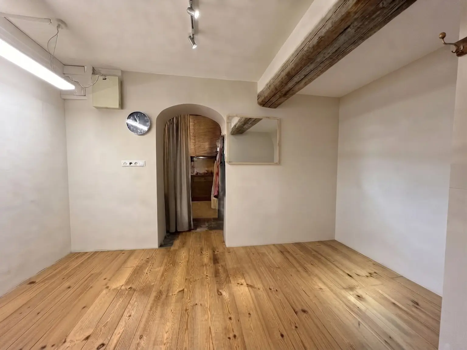 F | TOP Geschäftslokal ++ Strozzigasse - 1080 Wien | Prima Service Immobilien