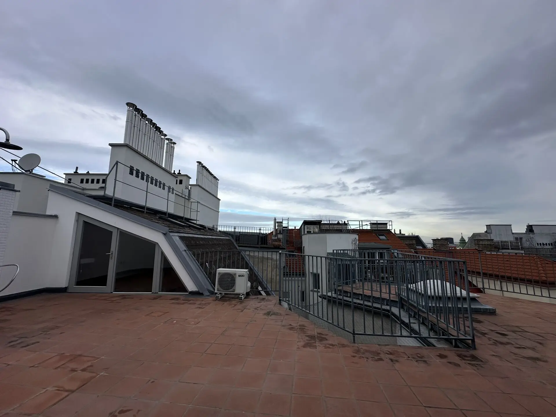 20251211_125518190_iOS