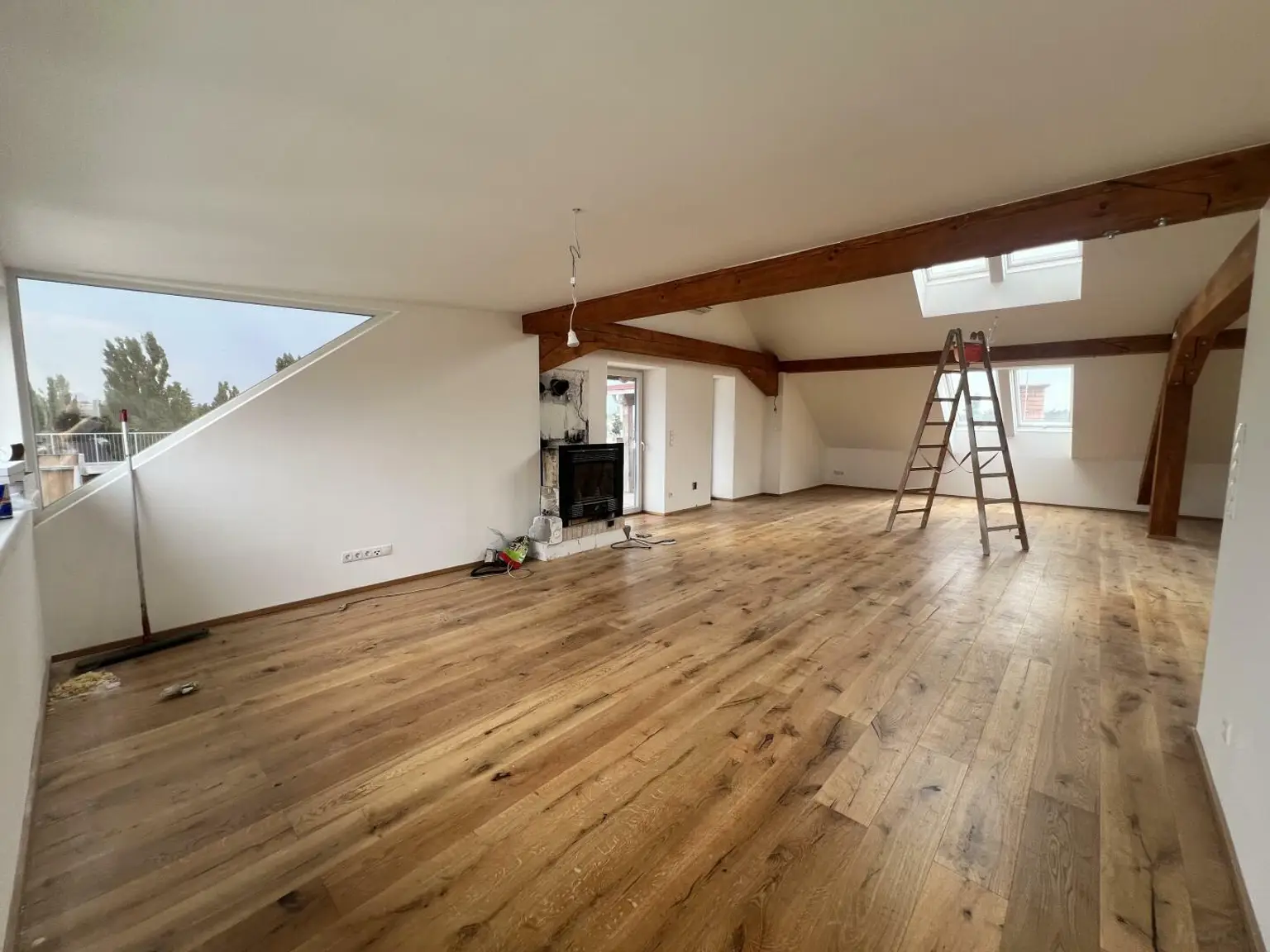 Penthouse-Wohnung + 270m2 Dachterrasse zur Miete als Wohnung oder Büro