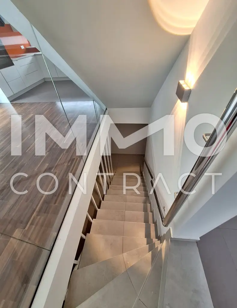 Modern Semi-detached House with Garden - UNO CITY - Moderne Doppelhaushälfte mit großzügigem Garten