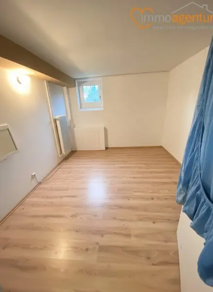 MODERNISIERTES WOHNJUWEL: 2-3 Wohneinheiten in Thalheimer Elite-Lage!