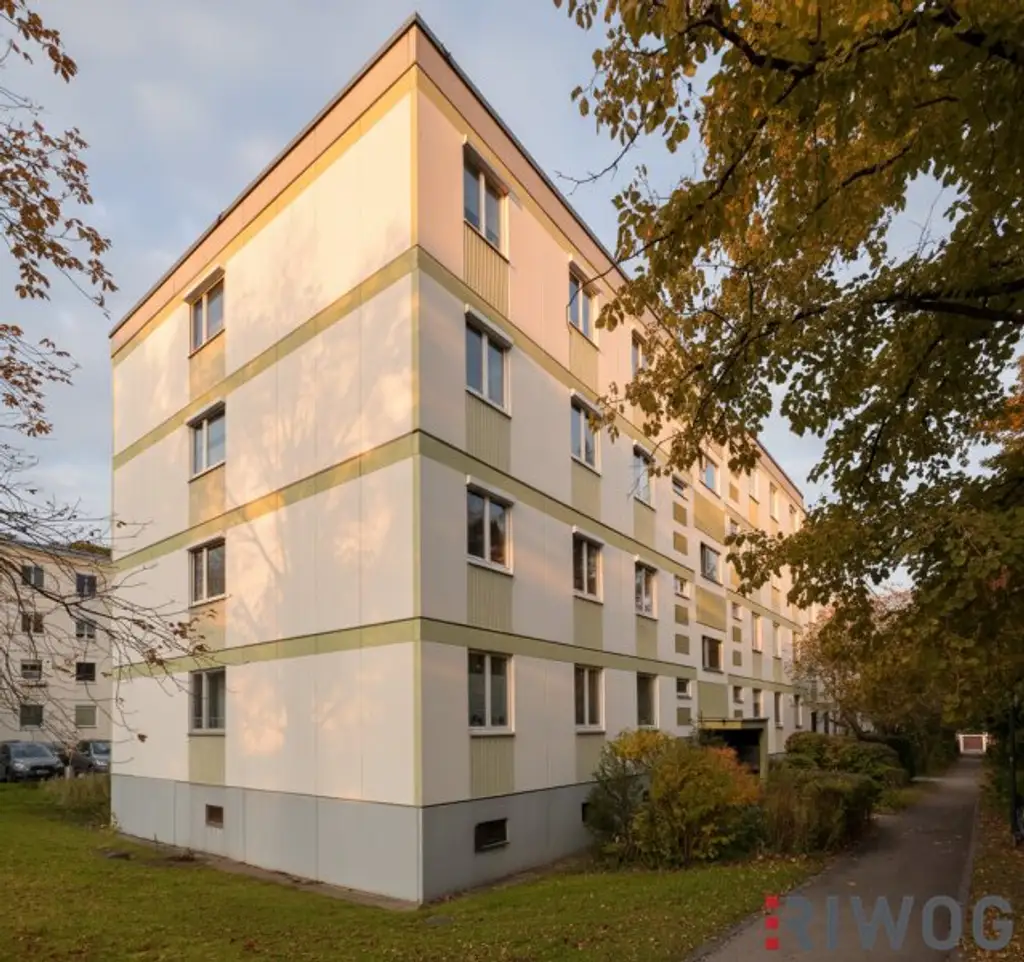ERSTBEZUG nach Sanierung I 4 Zimmer Wohnung mit Loggia in Ruhelage I Tischler Küche mit Siemens Geräte inklusive I 360° Rundgang