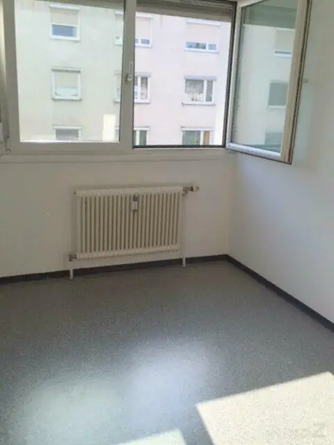 Geidorf: Großzügige 4 Zimmer-Mietwohnung, verglaste Loggia, WEG geeignet.