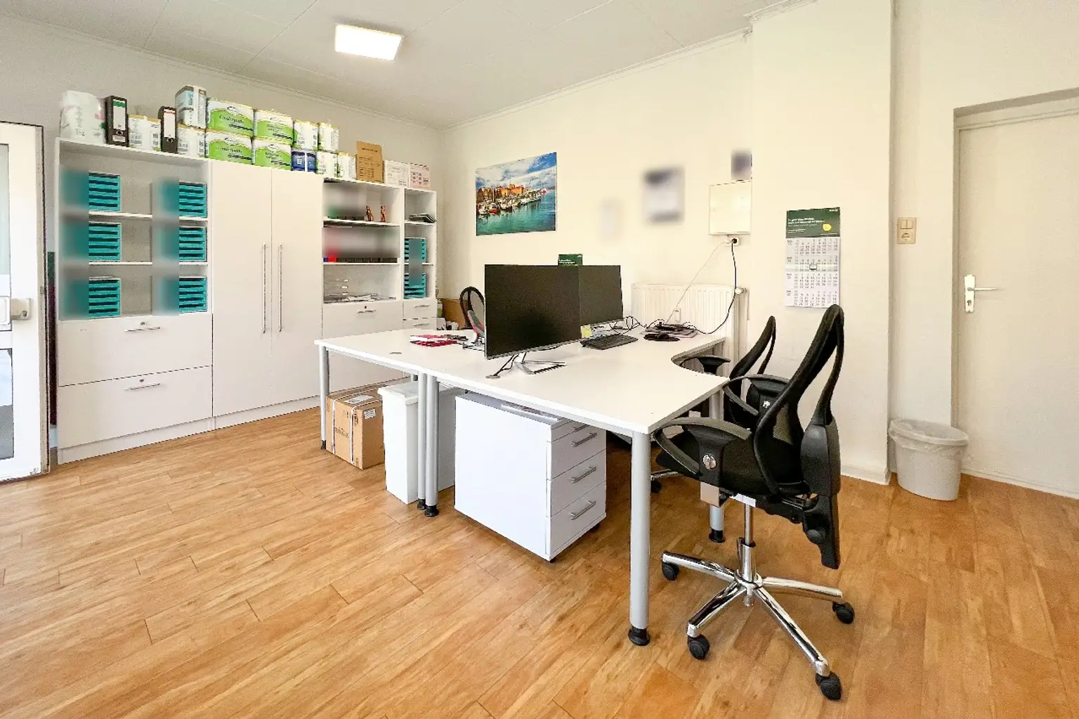 Büro EG