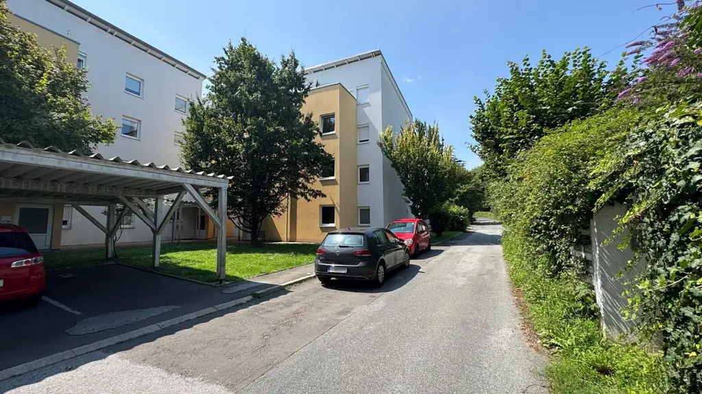 Eigentumswohnung in Ruhelage mit Balkon & Blick ins Grüne I Nähe Uni & Hilmteich