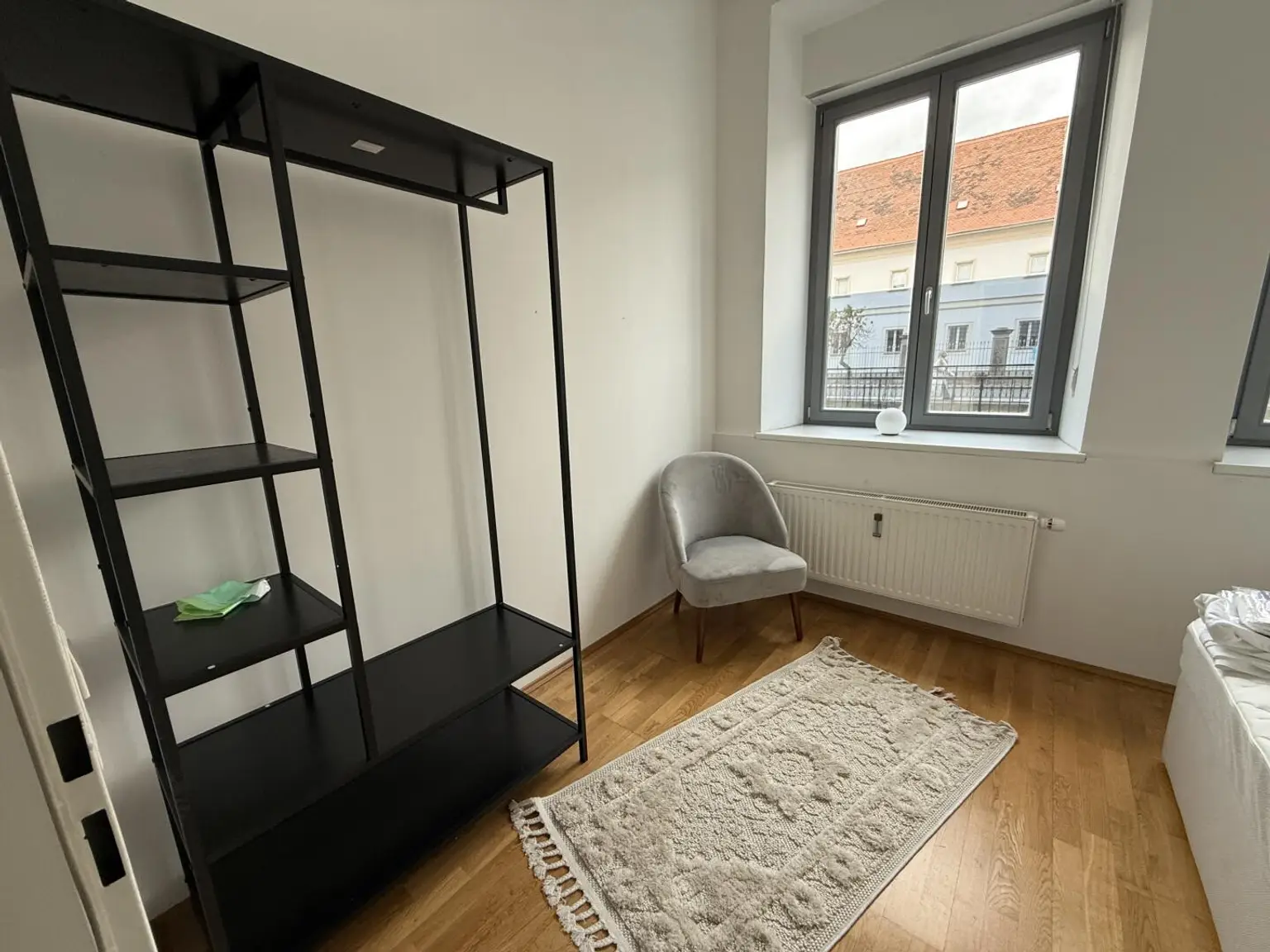 + Grazer Juwel + Helle möblierte 2-Zimmer Wohnung mit Altbau-Charme und durchdachter Raumaufteilung!