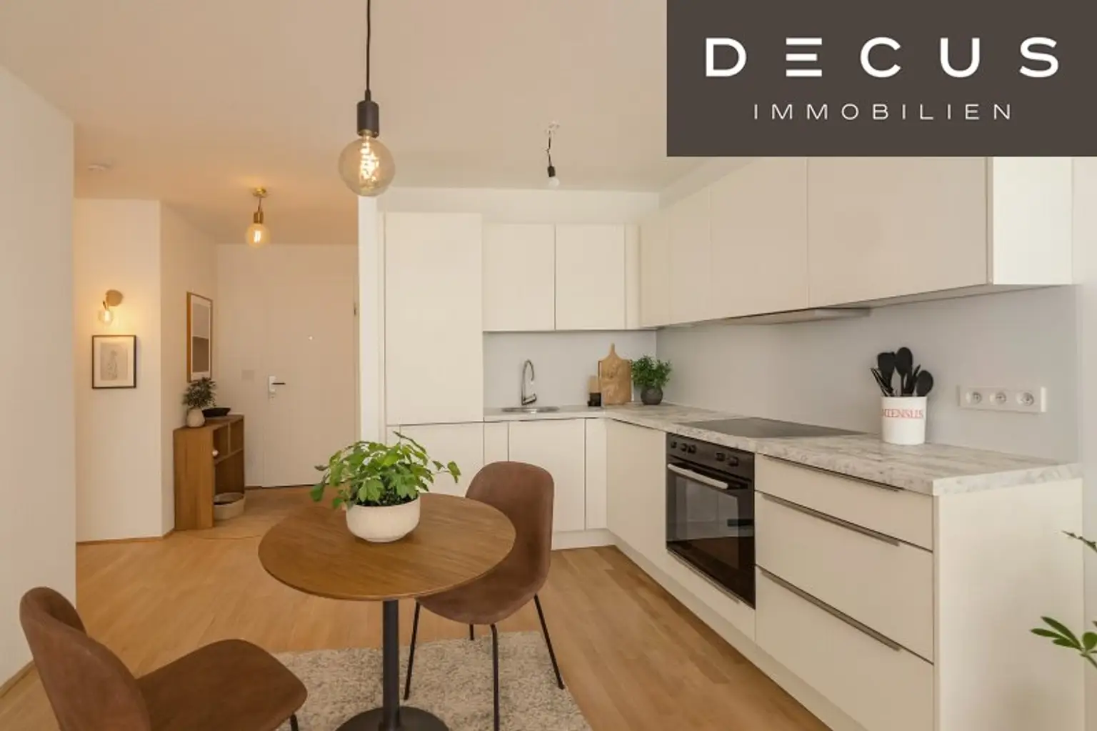 | 2 ZIMMER | BALKON |  ST. VEIT GASSE 25 | ERSTBEZUG IN HIETZING |  MIETBEGINN PER 01. DEZEMBER 2025