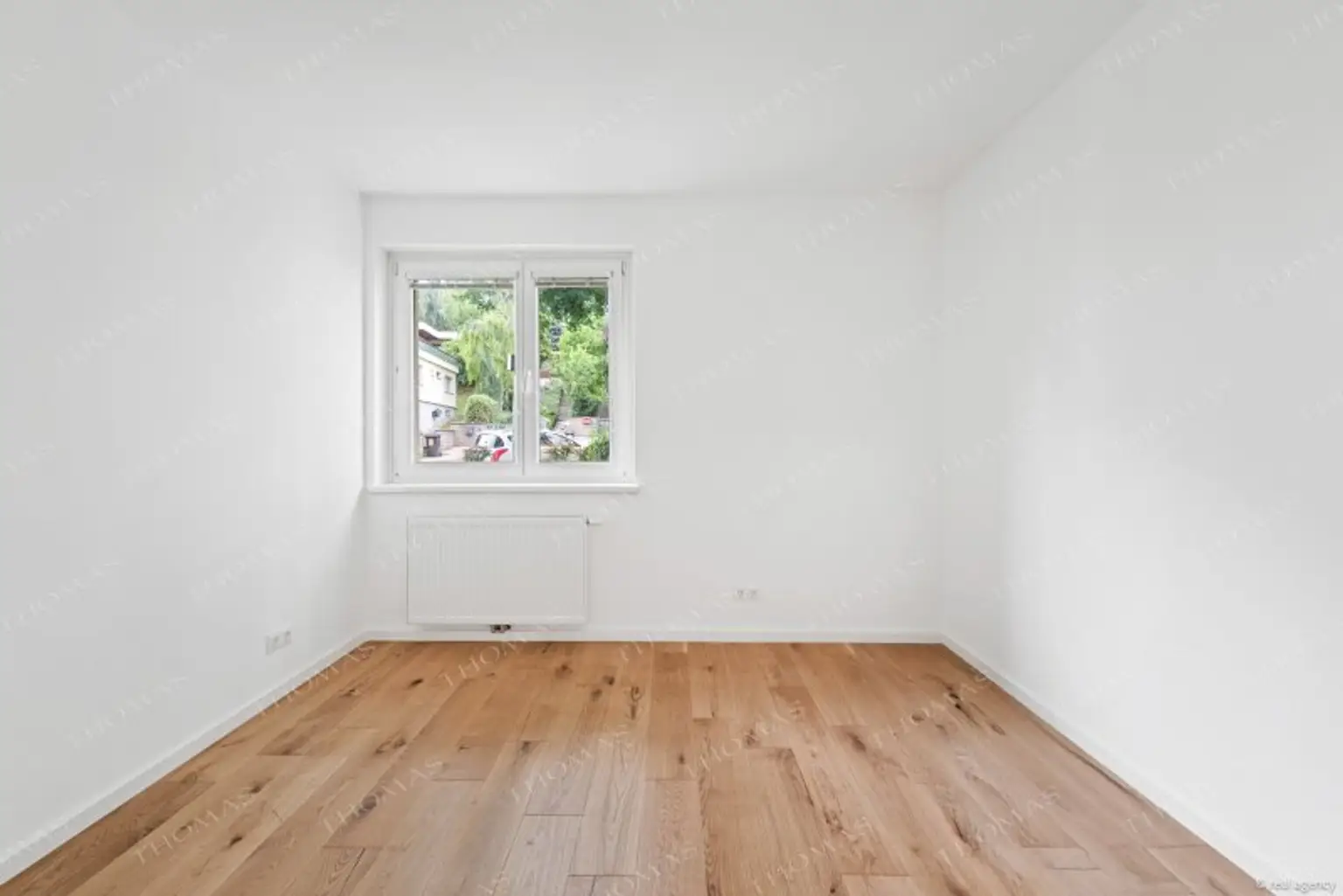 Komplett sanierte 2-Zimmer-Wohnung mit Loggia