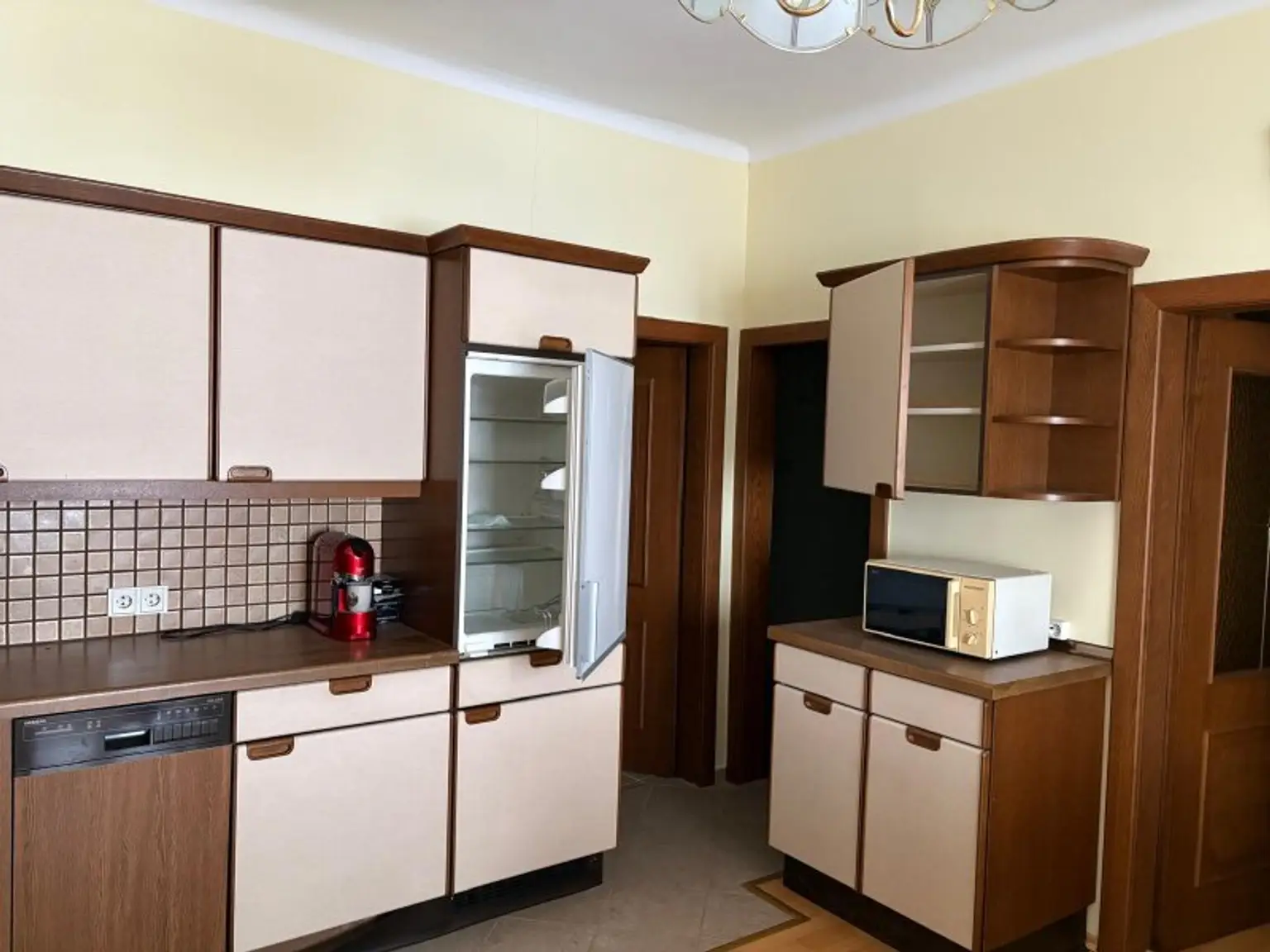 Größzügiges Zweifamilienhaus im Herzen von Breitenbrunn