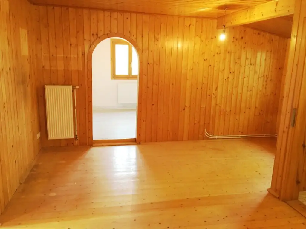 + MIETHAUS IM WIENERWALD + EIGENGARTEN + HAUSTIERE ERLAUBT +