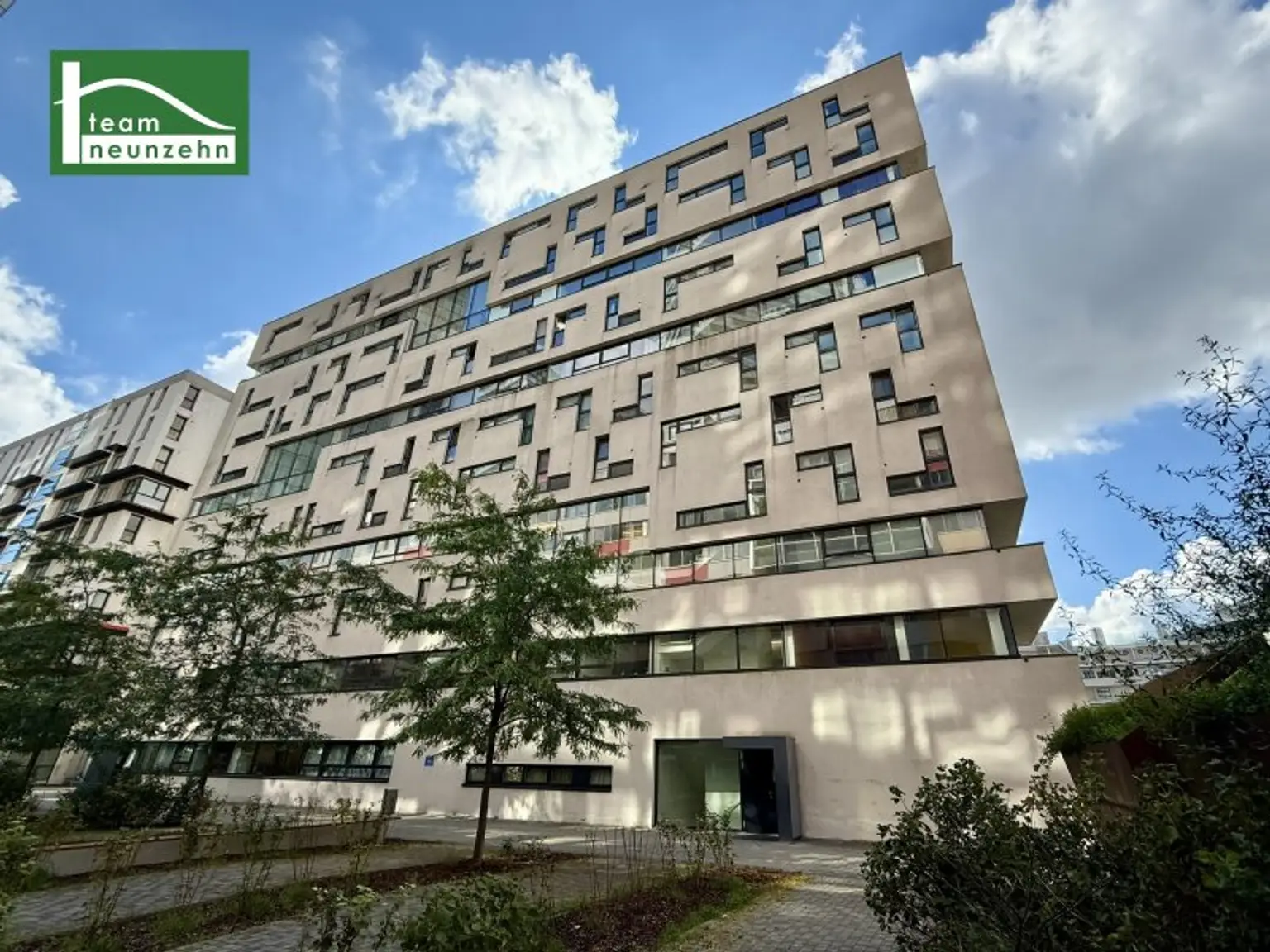 Lichtdurchflutetes Wohnen auf drei Ebenen – Stylische Maisonette mit Loggia in ruhiger Lage nahe dem Wienerberg!